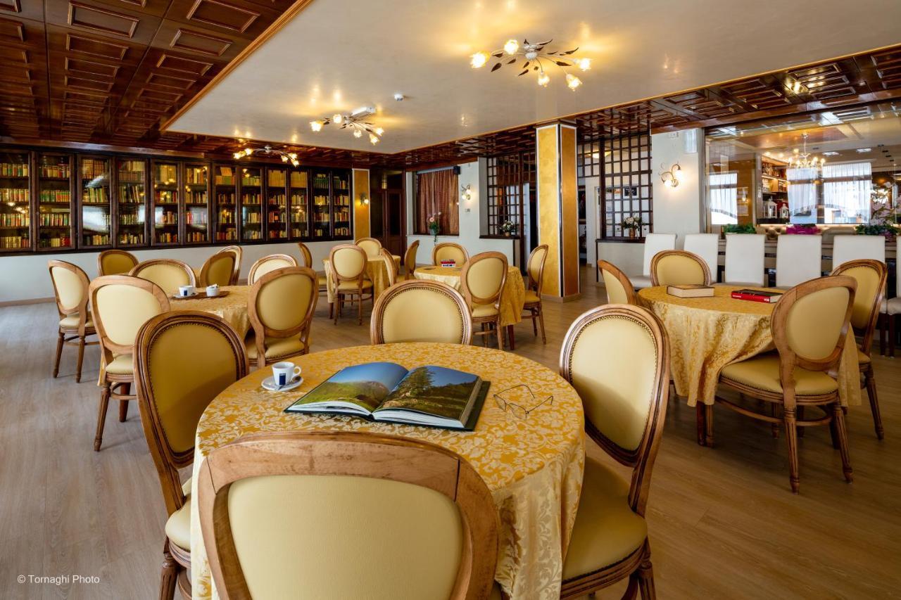 Hotel Alpen Andalo Esterno foto