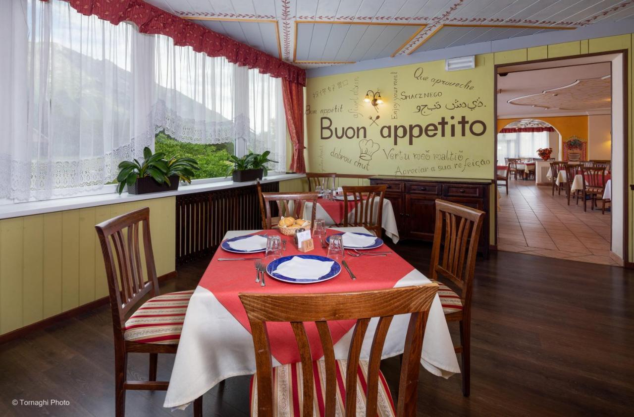 Hotel Alpen Andalo Esterno foto