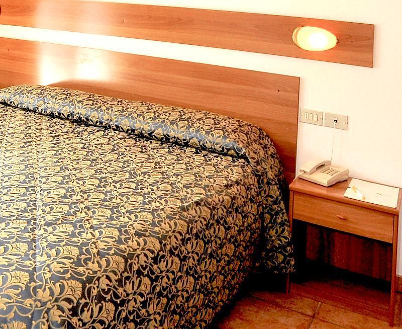 Hotel Alpen Andalo Esterno foto