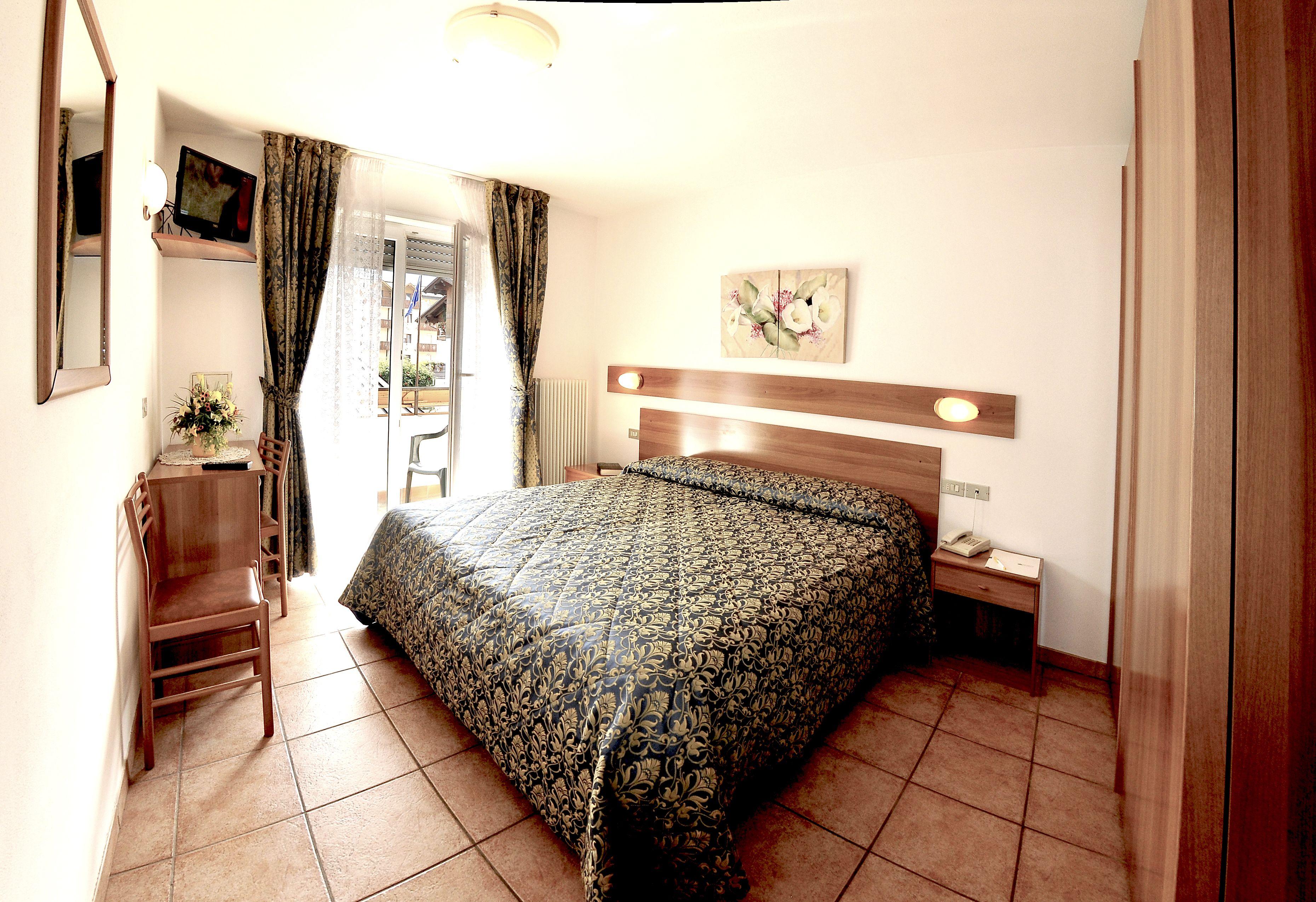 Hotel Alpen Andalo Esterno foto