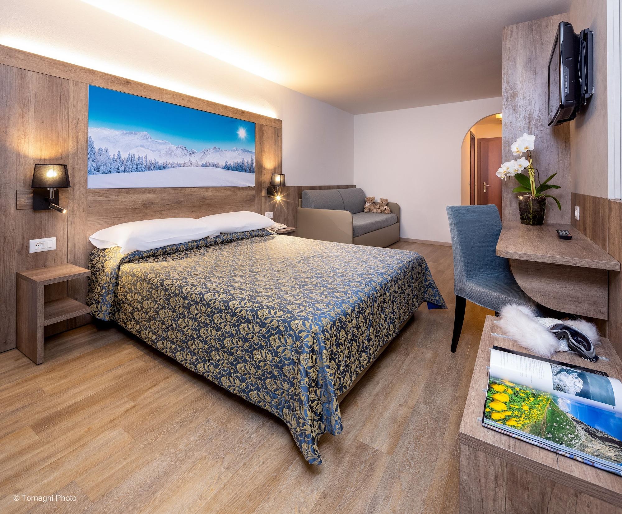 Hotel Alpen Andalo Esterno foto