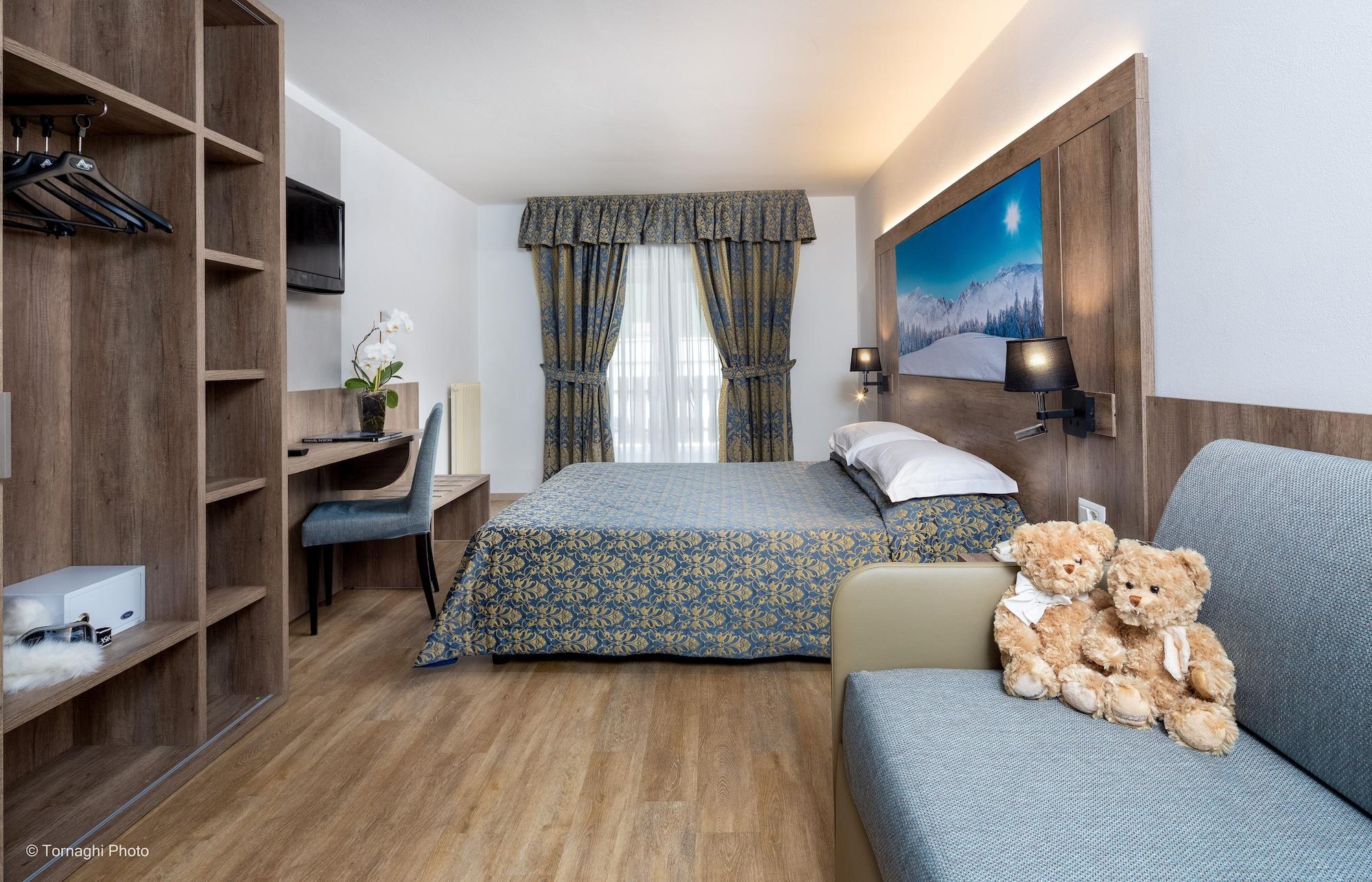 Hotel Alpen Andalo Esterno foto