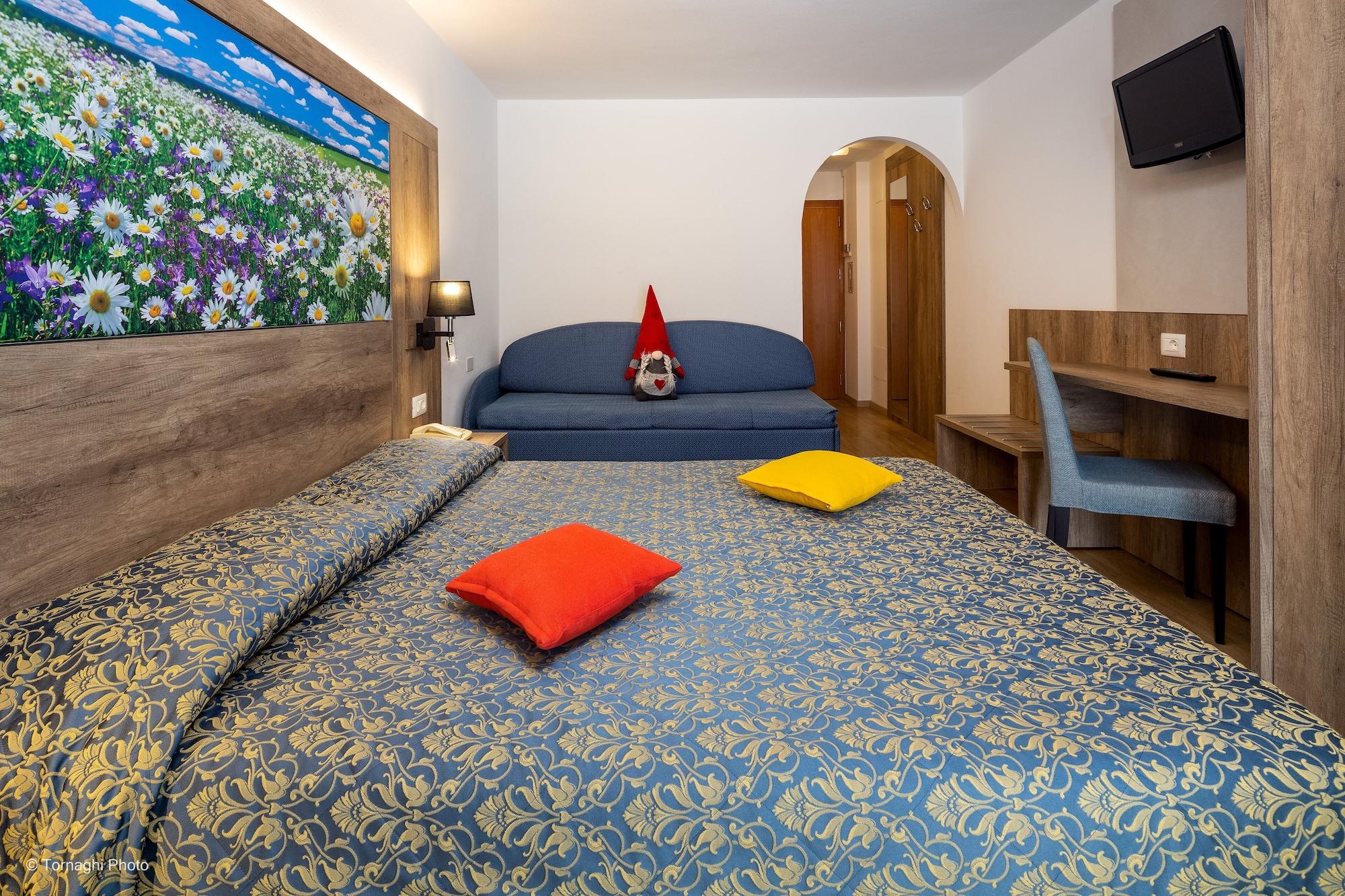 Hotel Alpen Andalo Esterno foto