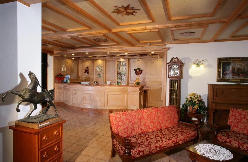 Hotel Alpen Andalo Esterno foto
